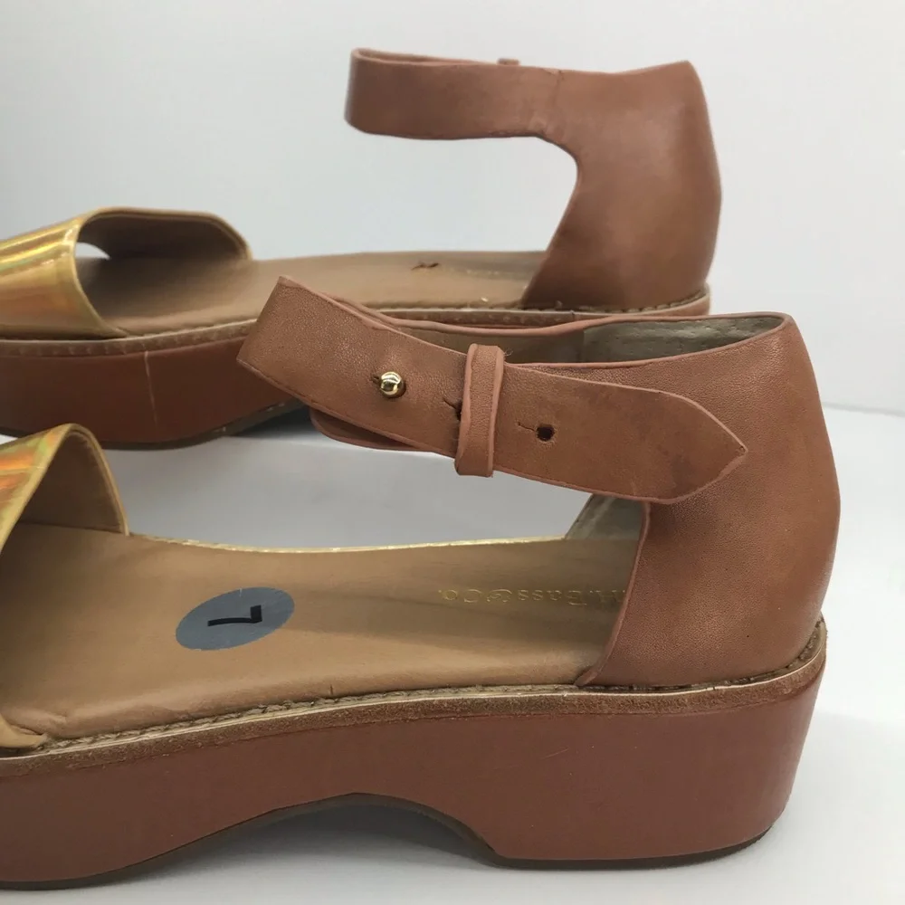 GH Bass & Co Women's Rivington Gold Whiskey Platform Sandals